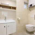 1 Bedroom Amazing In Podgrađe