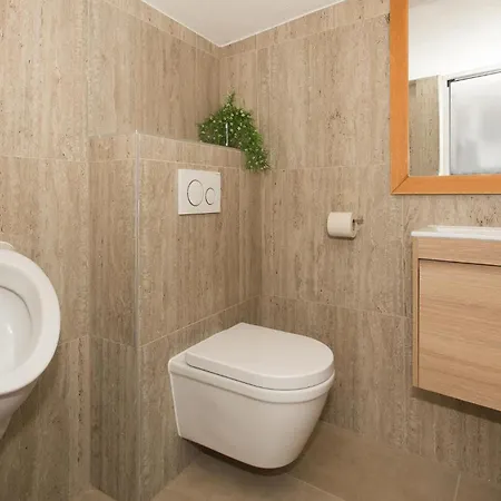 1 Bedroom Beautiful In Apartamento