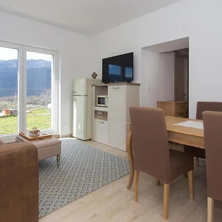 アパート 1 Bedroom Amazing In Podgrađe