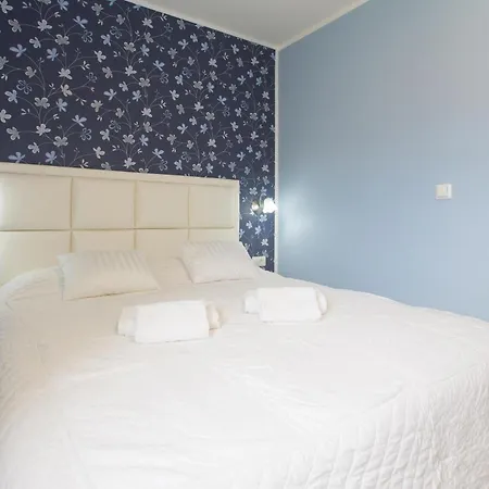Apartamento 1 Bedroom Beautiful In *